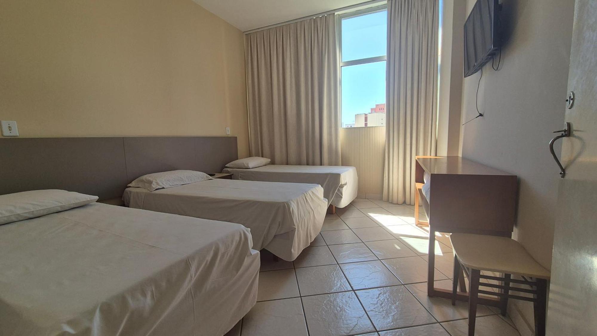 Realminas Hotel E Restaurante غوفيرنادور فالاداريس المظهر الخارجي الصورة