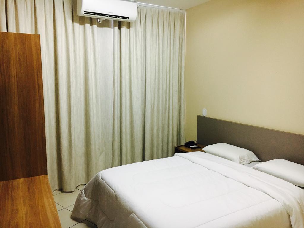 Realminas Hotel E Restaurante غوفيرنادور فالاداريس المظهر الخارجي الصورة