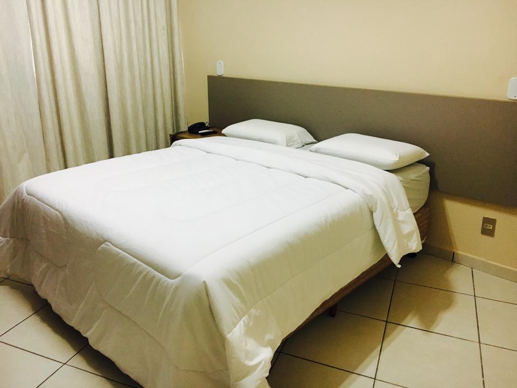 Realminas Hotel E Restaurante غوفيرنادور فالاداريس المظهر الخارجي الصورة